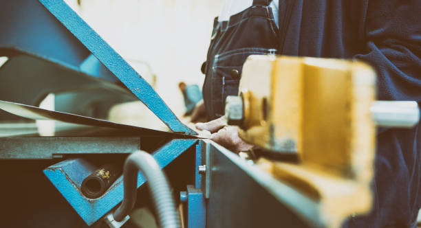 Sheet Metal Revolution: How CNC Plate Bending Machines Transform Fabrication - 翻译中...