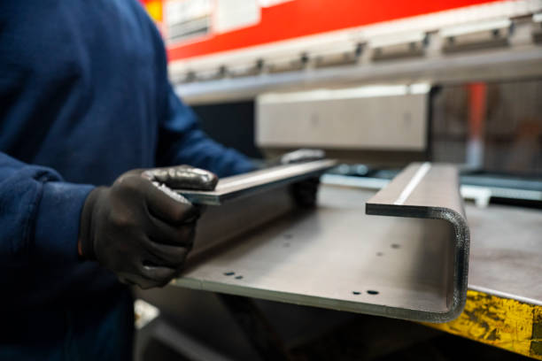 Digital Precision: Navigating the Features of Advanced CNC Plate Bending Machines - 翻译中...